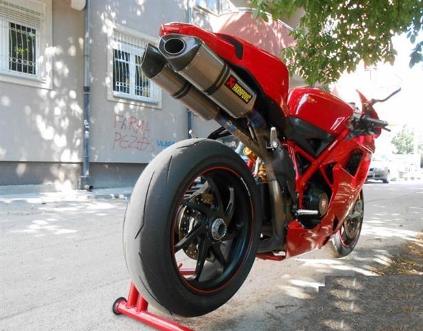 Ducati-1198-SP-2011