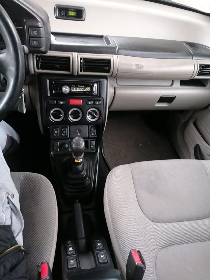 Land-Rover