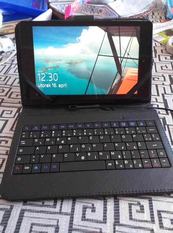 Tablet-8-incav