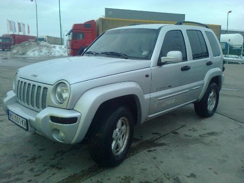 Jeep-Cherokee--01