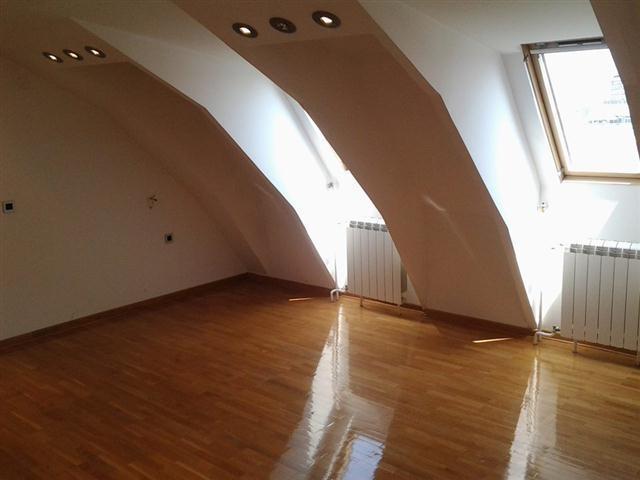 Stan-80m2-u-centru-Nisa
