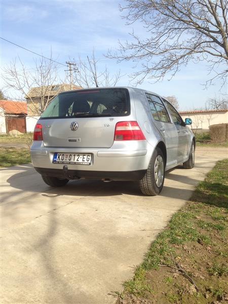VW-Golf-1-9-Tdi-Highline--03