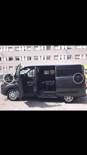 PREVOZ PUTNIKA I ROBE