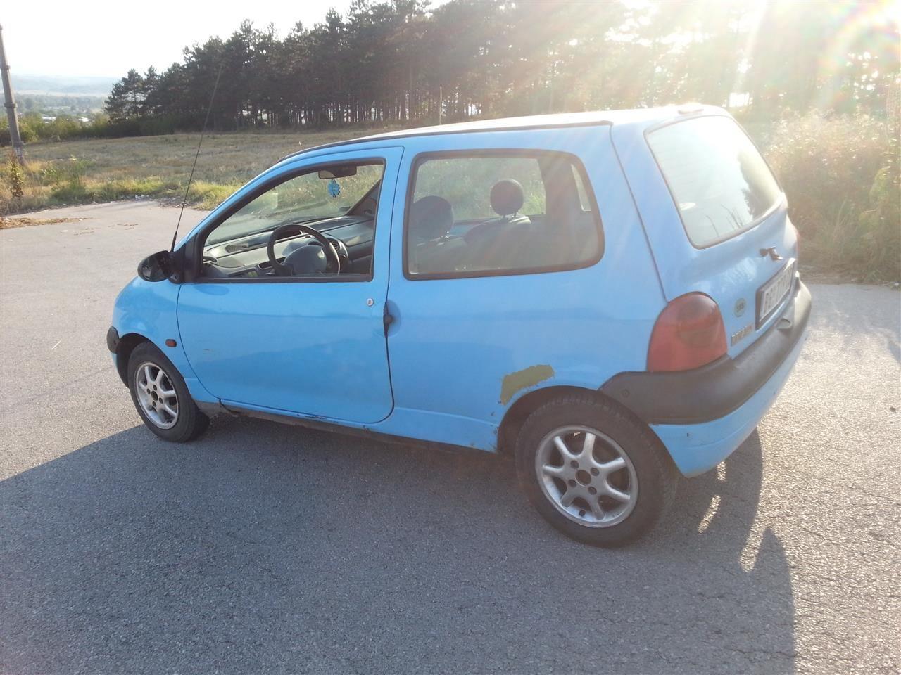 Renault-Twingo-1-2-8v-2000-godište