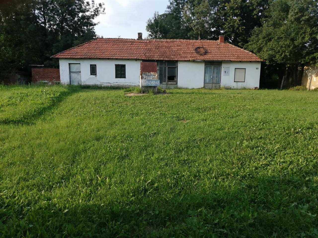 Plac-sa-starom-kućom-Sd-Palanka