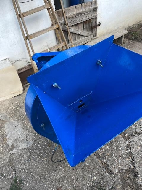 Prodajem-krupać--Zadrugar-