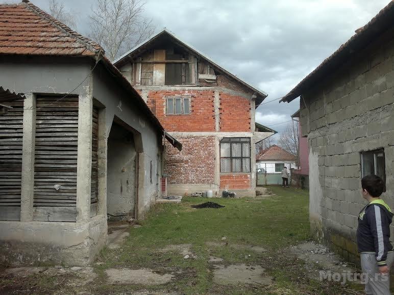 Kuca Sa Domacinstvom Aleksandrovo Nis