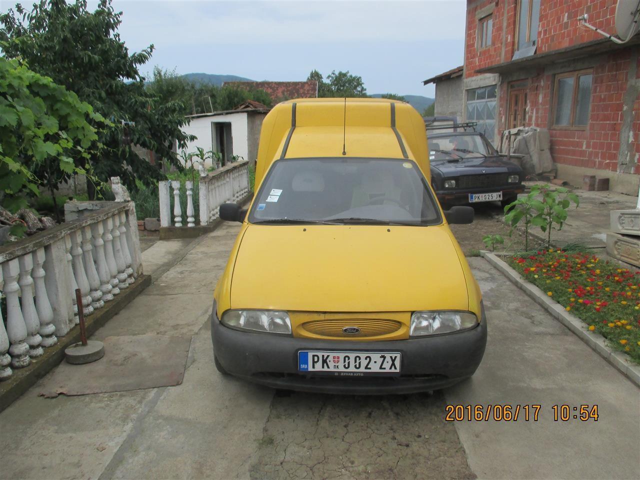 Ford-Courier--98