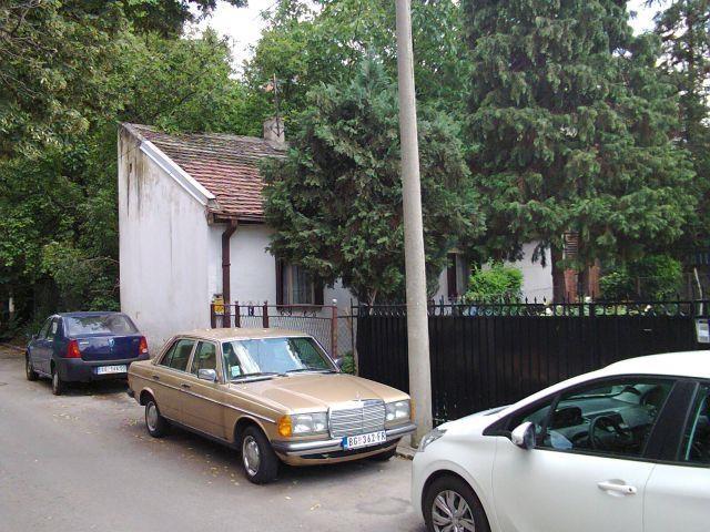 Dedinje kuća 50m2