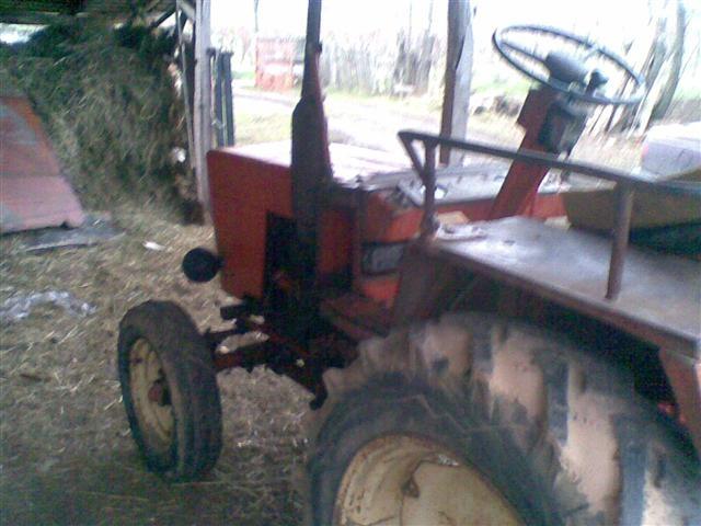 Traktor-Vladimirac-t25-a2