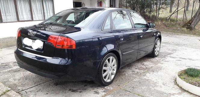 Audi A4 2.0 TDI full