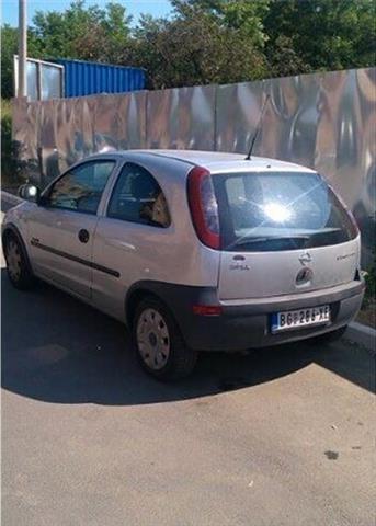 Opel Corsa 1.7 DI -01