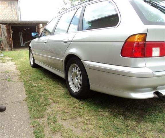BMW-520-D-TOURING--01