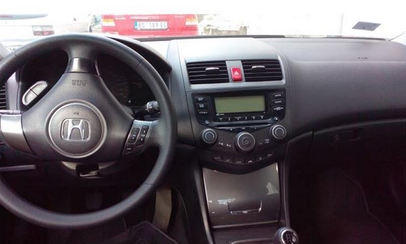 Honda-Accord-2-0--07