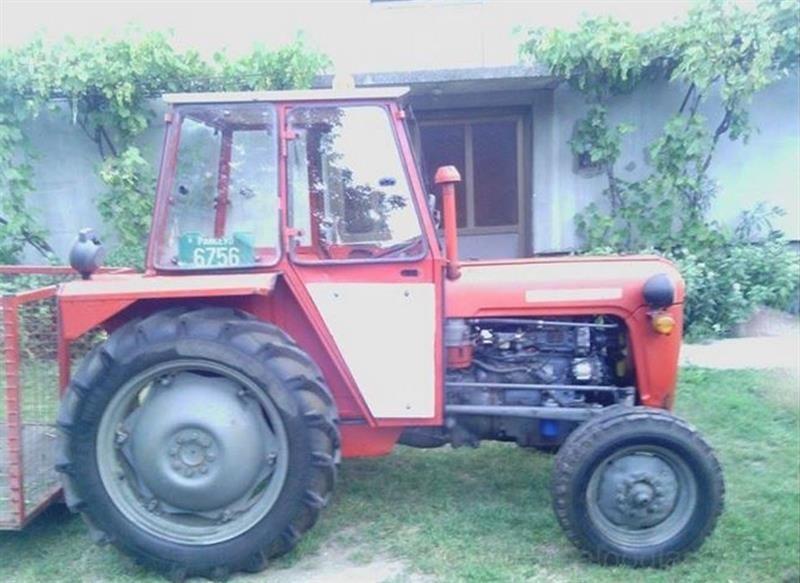 Traktor-IMT-539