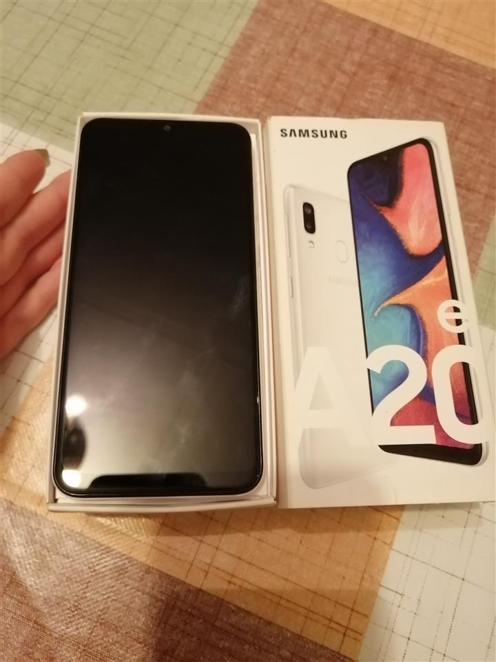 Samsung-galaxy-a20-e