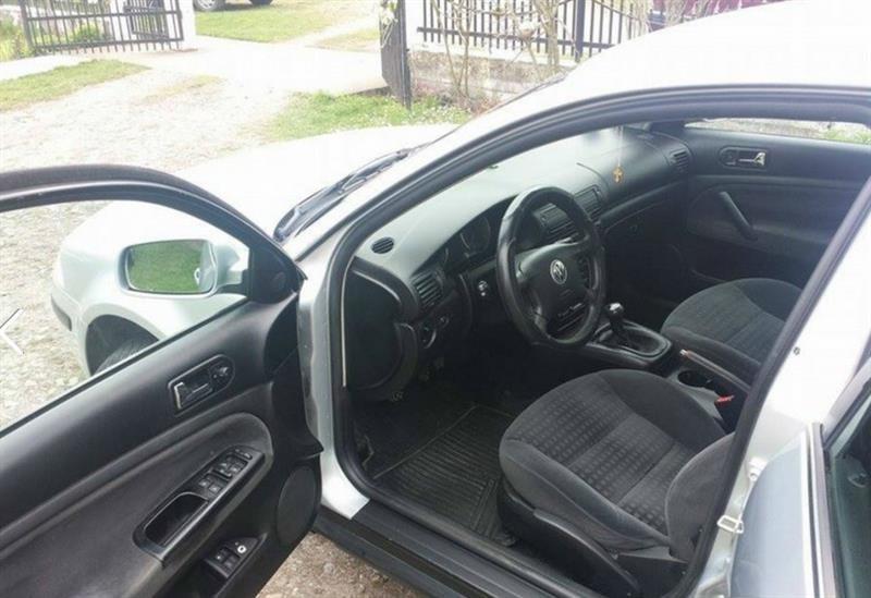 VW-Passat-B5-5-elegance-hi-fi--01