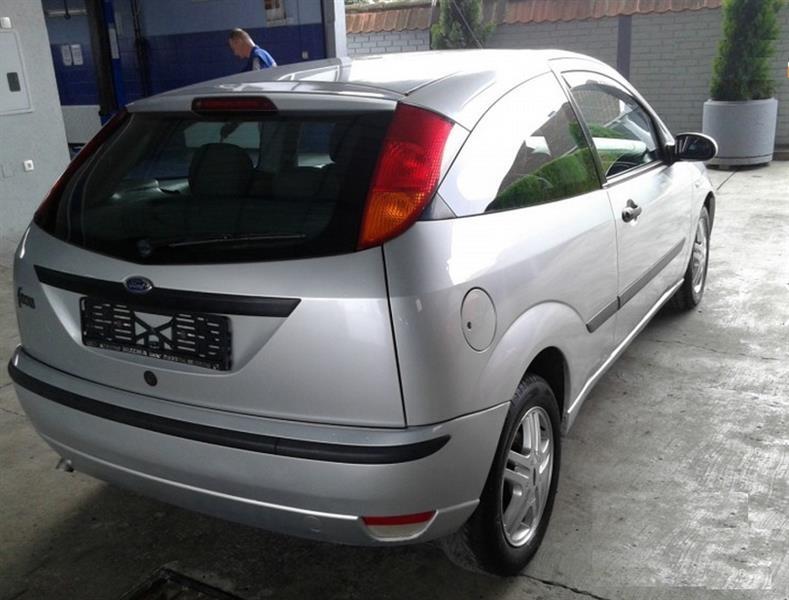 Ford-Focus-1-8-tddi--03-
