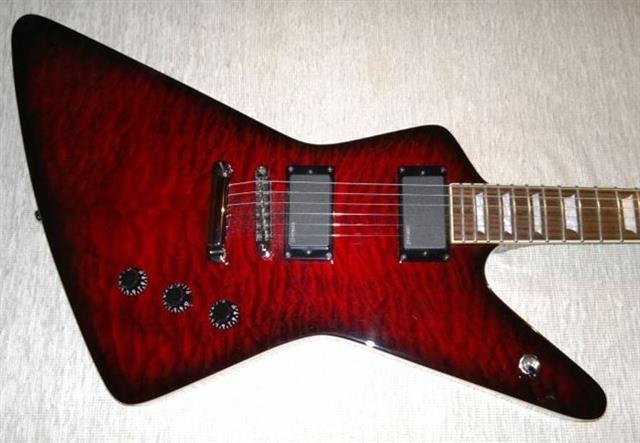 Nova Hammer gitara