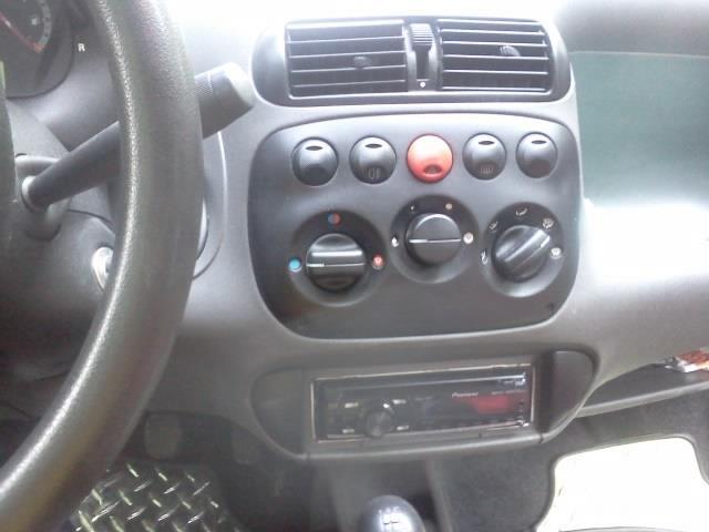 Fiat-Seicento-1-1--02-
