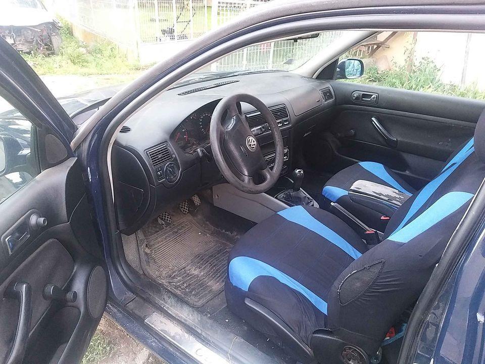 Golf-4-1-6-8v