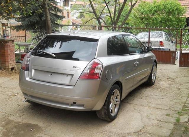 Fiat-Stilo--01-