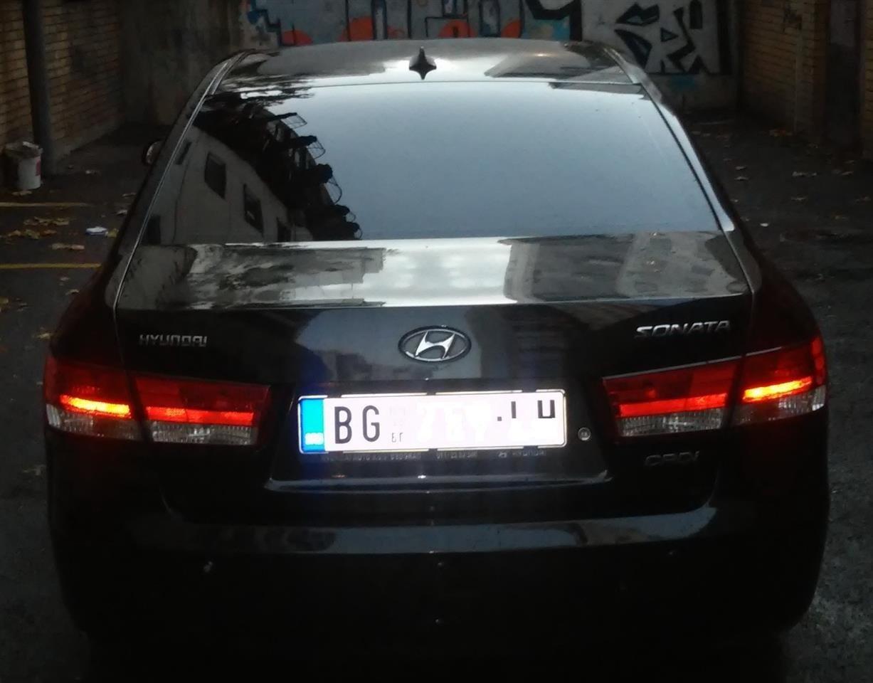 HYUNDAI-Sonata-2-0-crdi