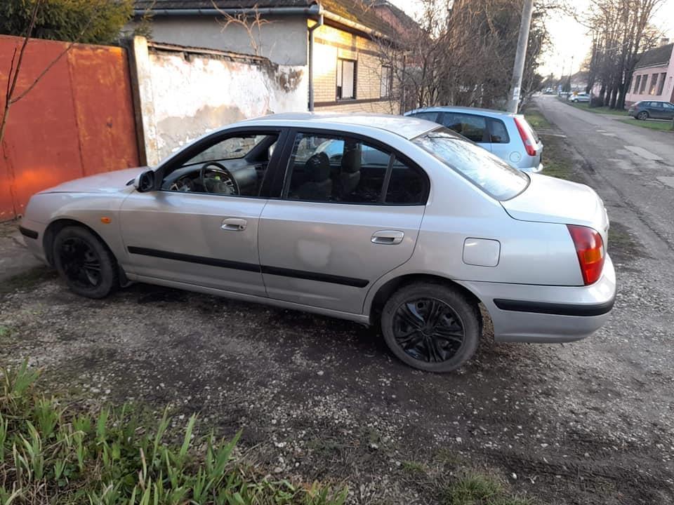 Hyndai-Elantra-2-0-CRDI