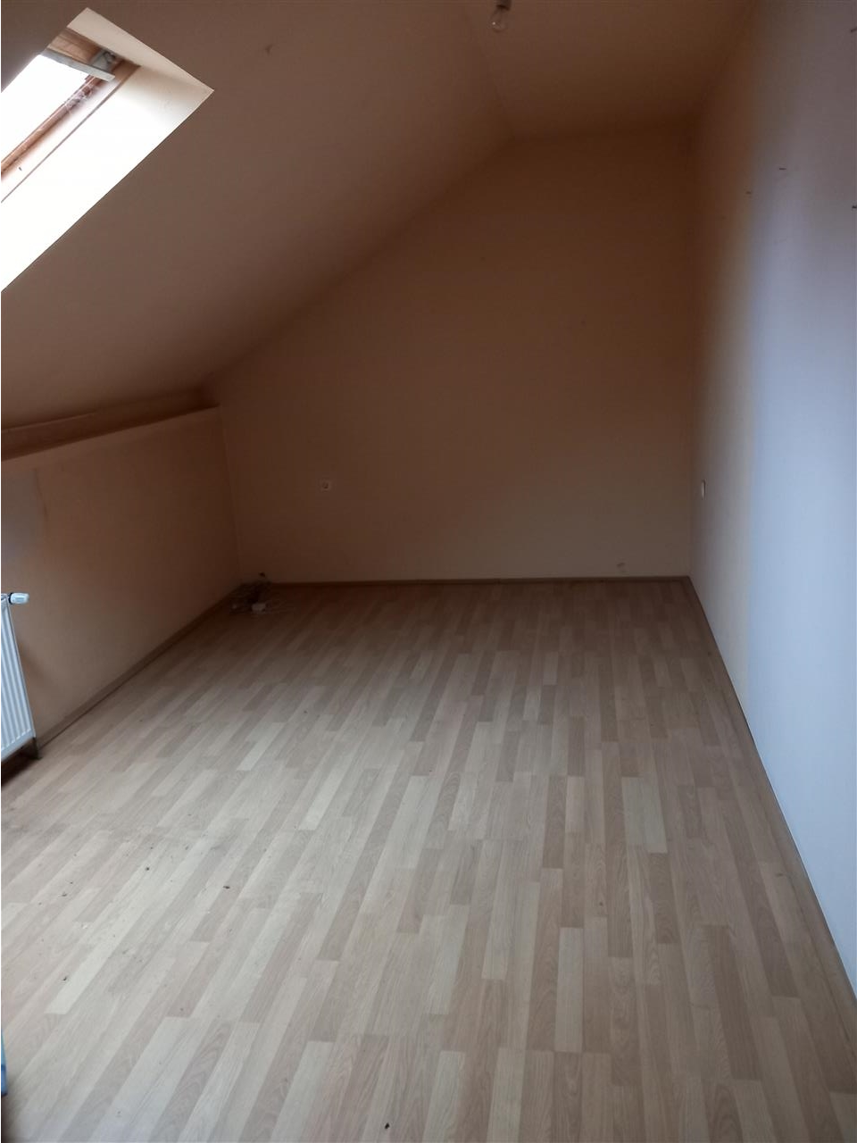 Izdaje-se-poslovni-prostor-u-Kikindi