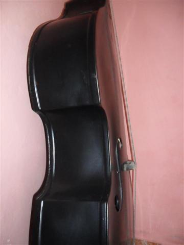Tamburaski-bas---Beges