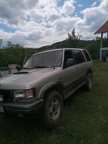Opel Monterey stranac