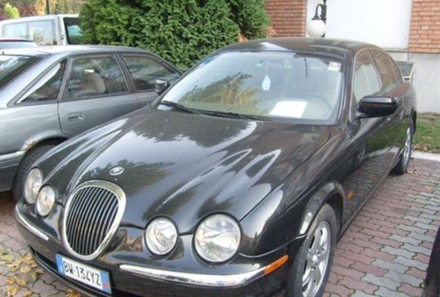 Jaguar-S-Type--00