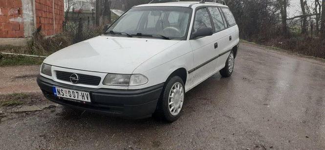 Opel astra