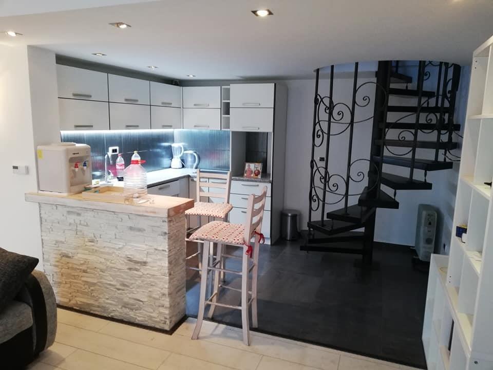 -PENDING--Moderan-dupleks-stan