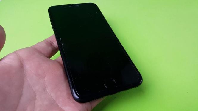 Prodaje se Iphon 7 plus 32gb 