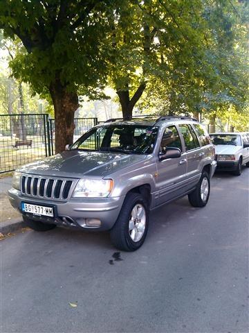 GRAND-CHEROKEE--01