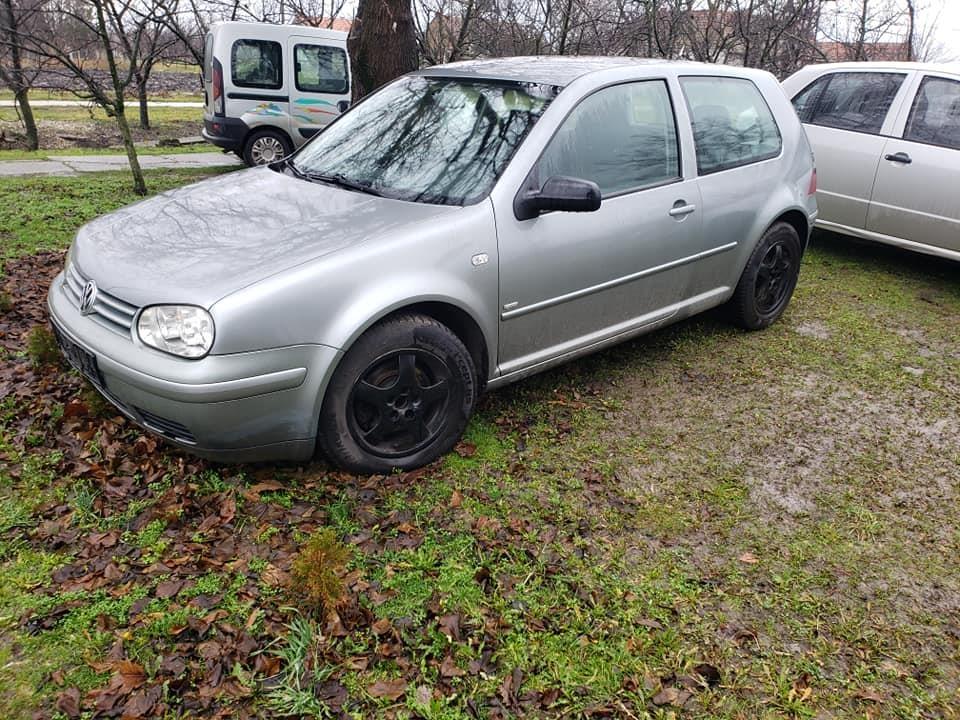 Golf-1-6-benzin-2003