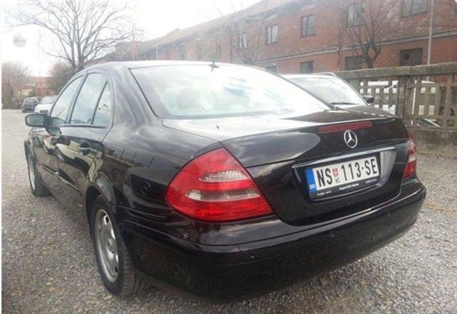 Mercedes-Benz-E220-Cdi--03