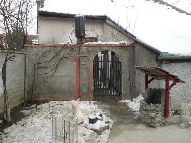 Kuca plus lokali u Somboru