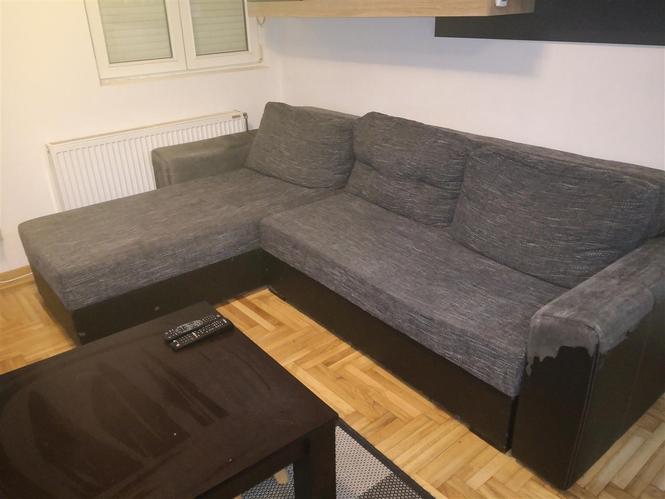 Prodajem polovnu ugaonu garnituru
