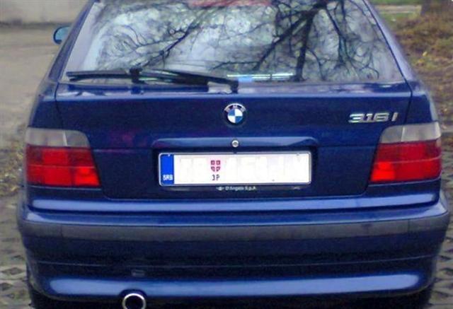 BMW-316-I-Compact--00