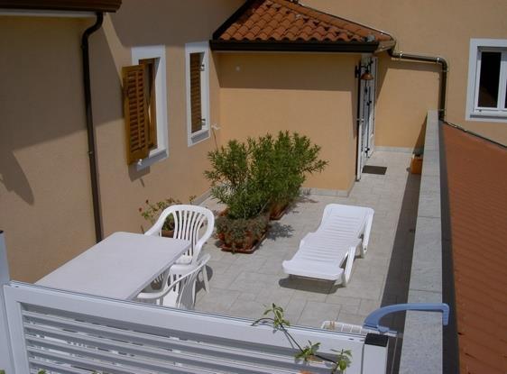 APARTMAJI-Hisa-Sosic