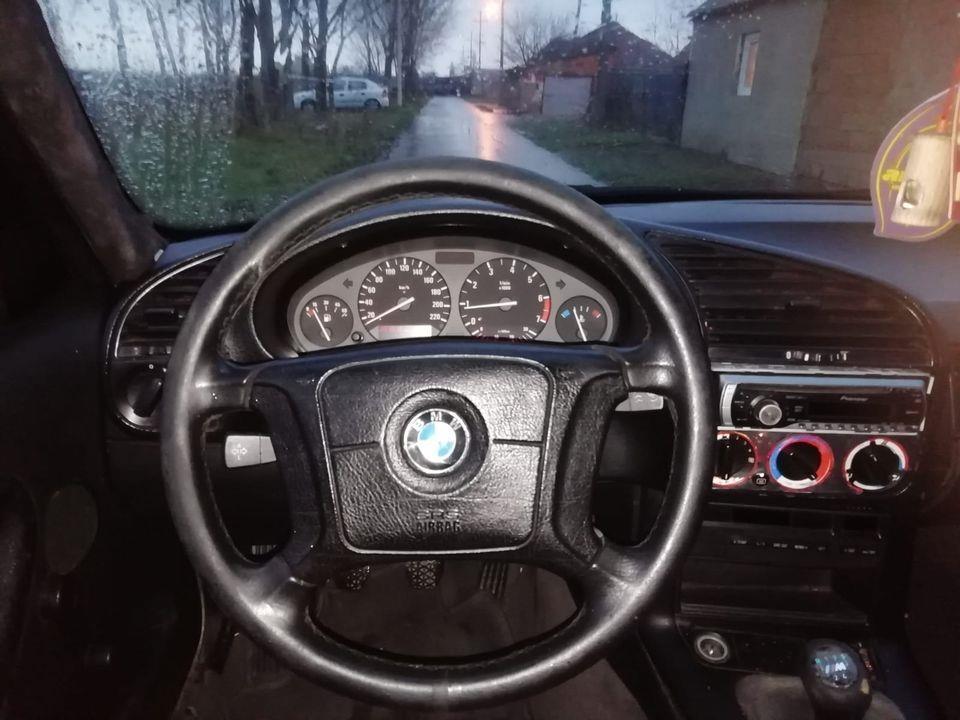 BMW-318-I