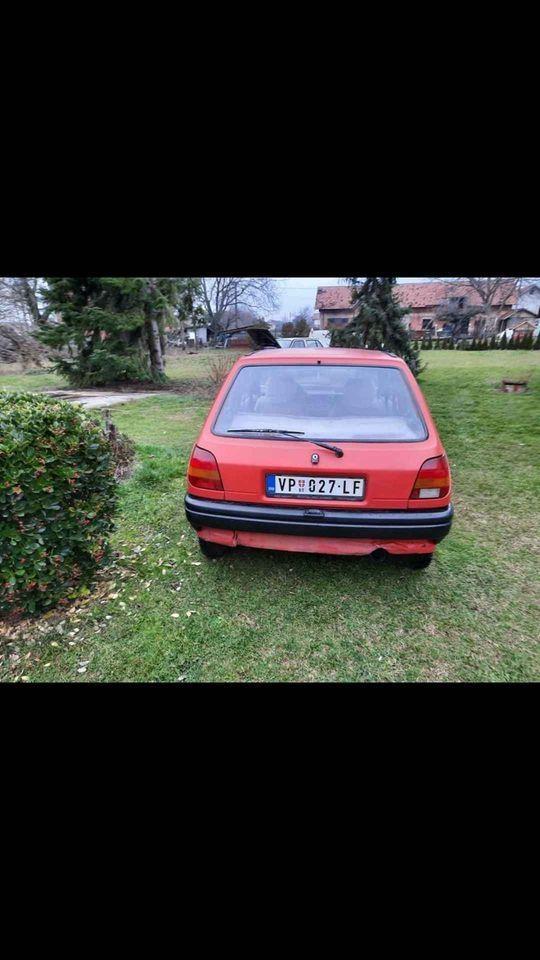 Ford-Fiesta-1990