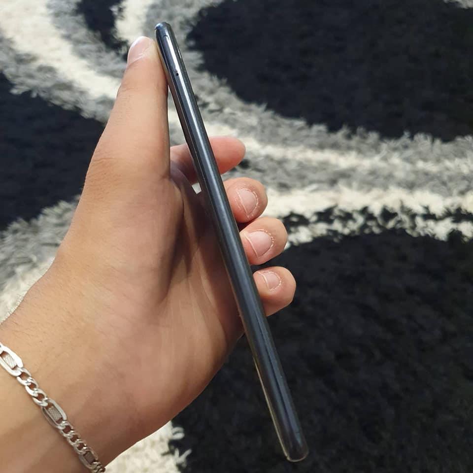 Samsung-Galaxy-A70-Black