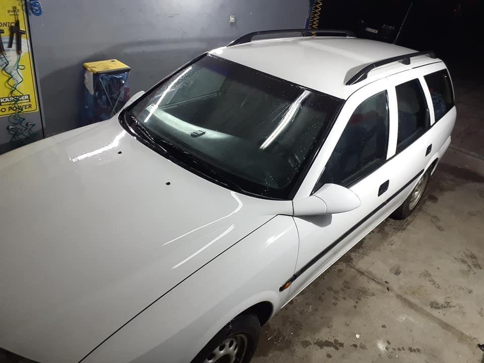 Opel-vektra-b