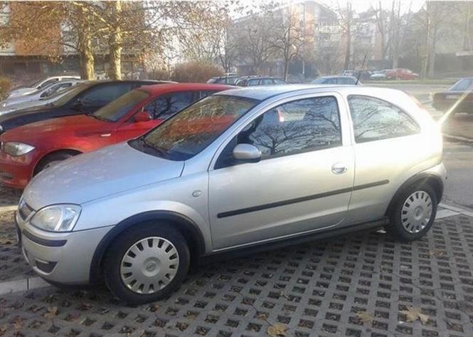 Opel Corsa 1.0 12v klima -05