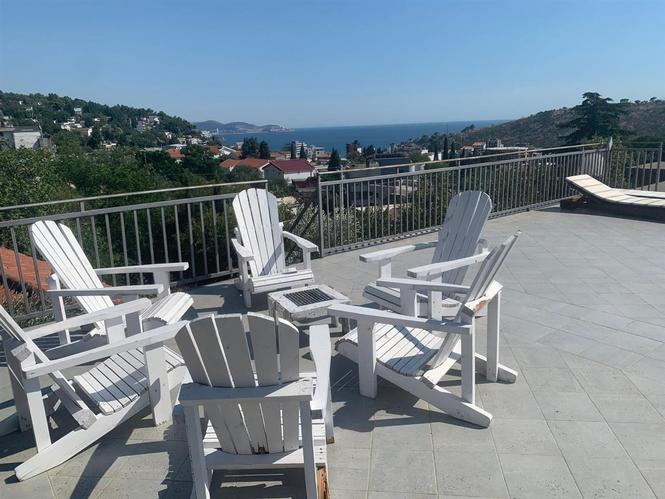 KUĆA,SUTOMORE