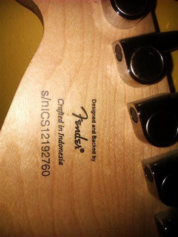 Fender-Squier-Affinity-i-Fender-10G