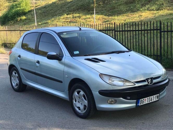 Pezo 206 2.0 HDi 2002 Godina